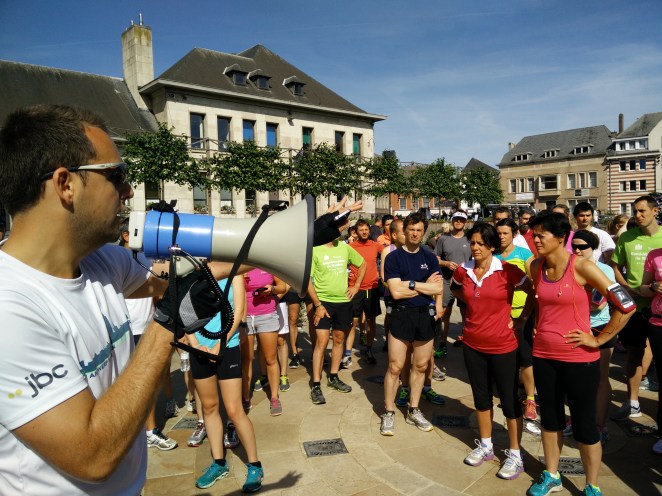 Phil donne ses instructions avant le départ