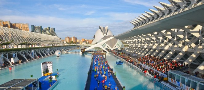 L'arrivée spectaculaire du Marathon de Valence - crédit photo : MyNextRun Blog