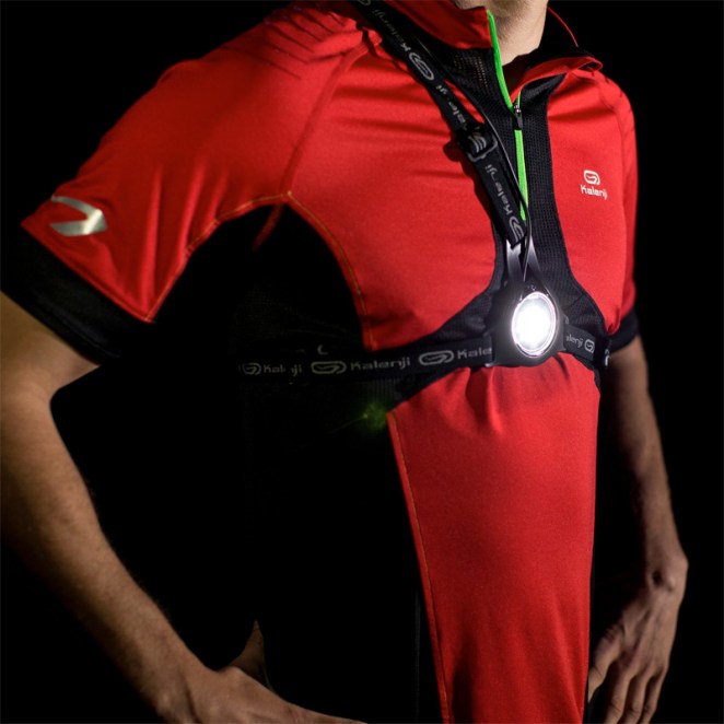 La lampe Run light - crédit photo : Kalenji