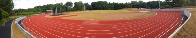 La piste d'athlétisme de Blocry rénovée
