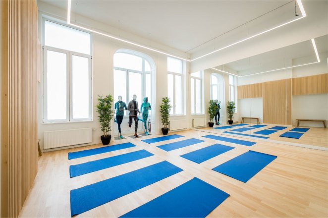 asics-store-bruxelles-espace-communautaire