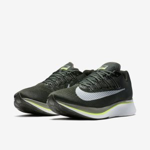 Nike Zoom Fly vue de côté